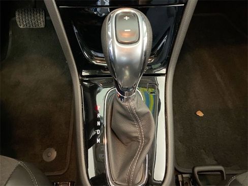 Certified 2022 Buick Encore Preferred image 41