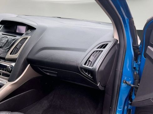 Used 2012 Ford Focus SEL image 23