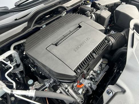 Used 2025 Honda Pilot Sport image 30