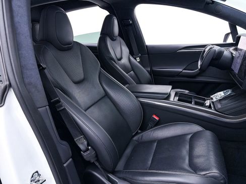 Used 2022 Tesla Model X Plaid image 31