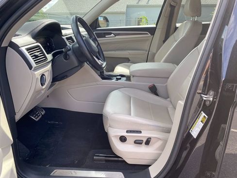 Used 2022 Volkswagen Atlas SEL R-Line image 12