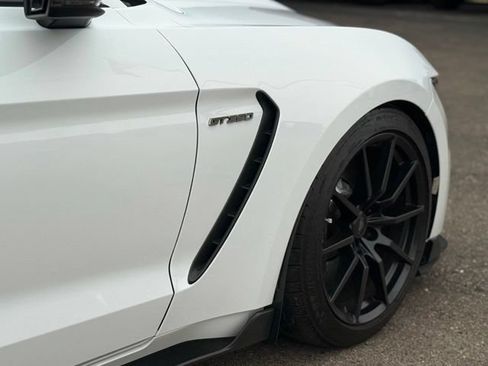Used 2016 Ford Mustang Shelby GT350 w/ Technology Package RWD image 53