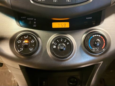 Used 2011 Toyota RAV4 4WD w/ Base L4 Extra Value Pkg image 21