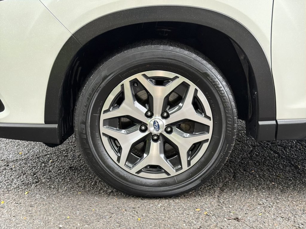 Certified 2023 Subaru Forester Premium AWD/4WD image 10