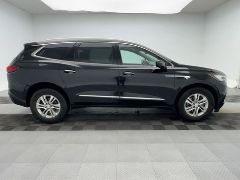 Used 2018 Buick Enclave Essence image 8