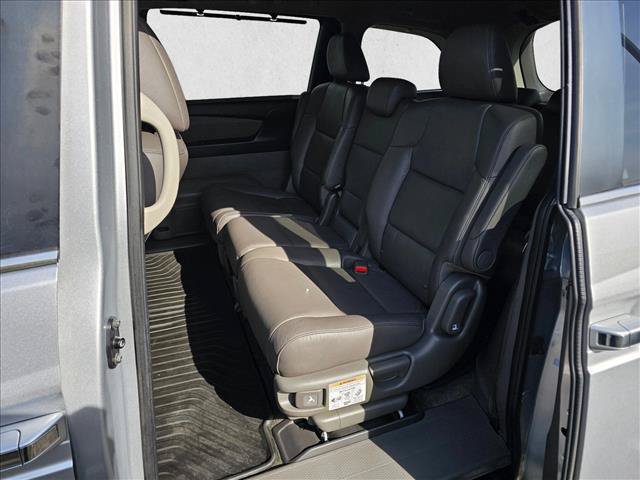 Used 2011 Honda Odyssey EX-L image 16
