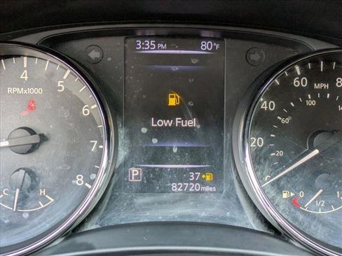 Used 2018 Nissan Rogue Sport S image 10