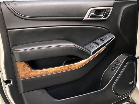 Used 2015 GMC Yukon XL Denali w/ Touring Package image 19