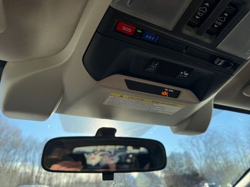 Used 2019 Subaru Crosstrek 2.0i Limited w/ Moonroof Package image 18