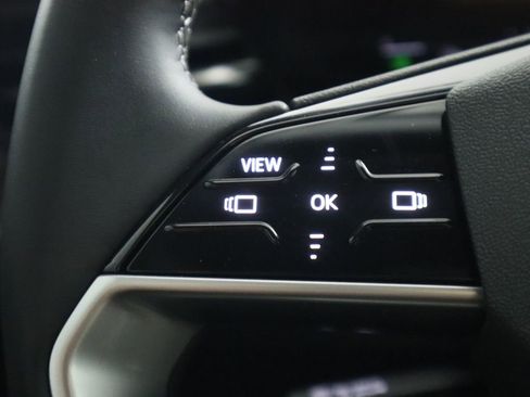 Used 2025 Audi Q5 Premium w/ Convenience Package image 12