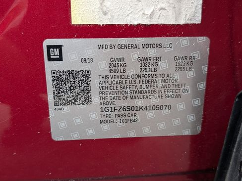 Used 2019 Chevrolet Bolt Premier w/ Infotainment Package FWD image 36