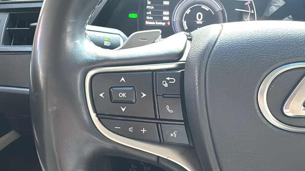Used 2023 Lexus ES 300h w/ Premium Package FWD image 12