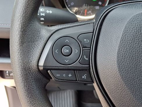 Certified 2019 Toyota RAV4 LE AWD/4WD image 23