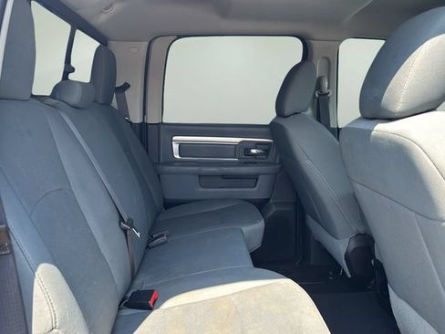 Used 2020 RAM 1500 Classic SLT RWD image 12