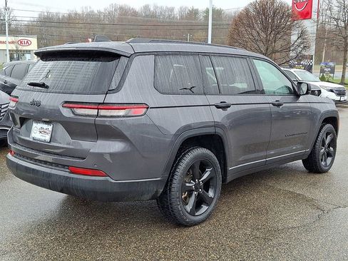Used 2023 Jeep Grand Cherokee L Laredo AWD/4WD image 8