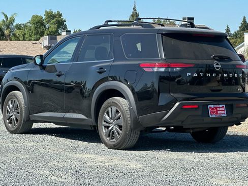 Used 2024 Nissan Pathfinder SV FWD image 7