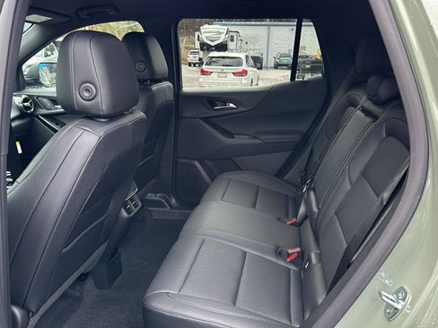 New 2026 Chevrolet Equinox LT w/ Convenience Package II image 9