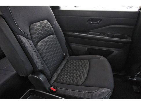 Used 2023 Nissan Pathfinder SV w/ SV Premium Package image 15