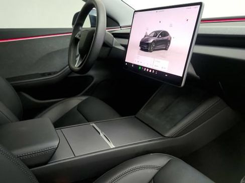 Used 2025 Tesla Model 3 RWD image 33