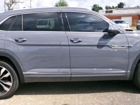 Used 2021 Volkswagen Atlas Cross Sport SEL Premium R-Line w/ Cross Sport MDO Package AWD/4WD image 3