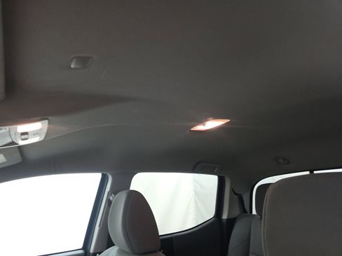 Used 2019 Toyota Tacoma SR5 image 12