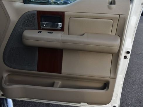 Used 2007 Ford F150 Lariat image 36