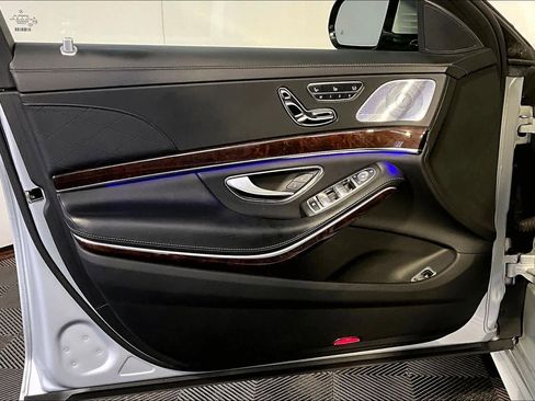 Used 2019 Mercedes-Benz S 560 4MATIC Sedan image 22