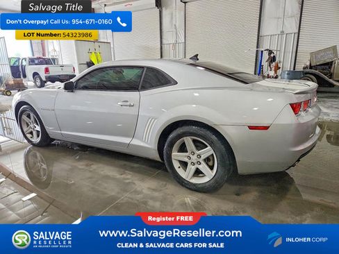 Used 2010 Chevrolet Camaro LT RWD image 3