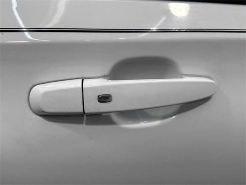 Used 2018 GMC Terrain SLE image 9