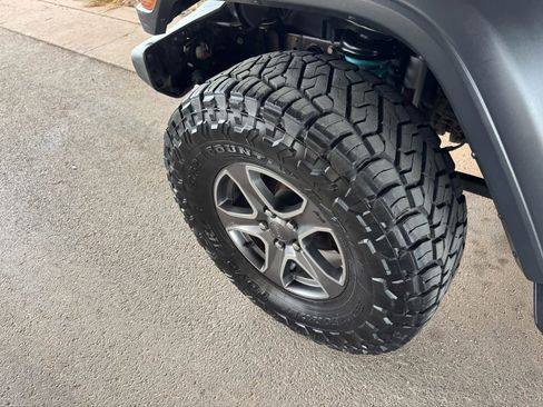 Used 2018 Jeep Wrangler Unlimited Sport S image 31