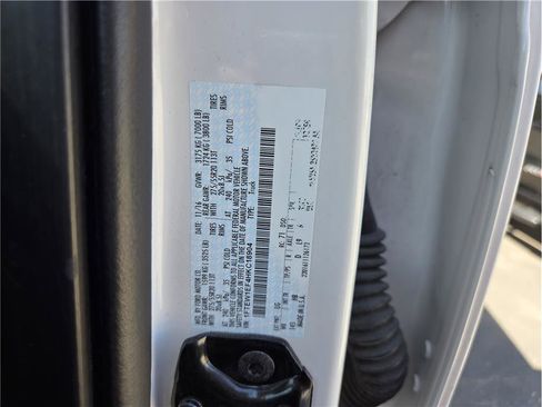 Used 2017 Ford F150 Lariat w/ Equipment Group 502A Luxury AWD/4WD image 16