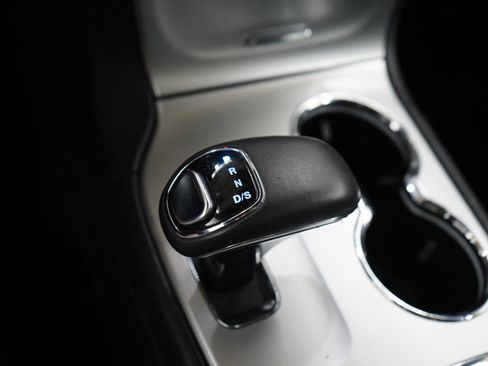 Used 2014 Jeep Grand Cherokee Summit AWD/4WD image 24