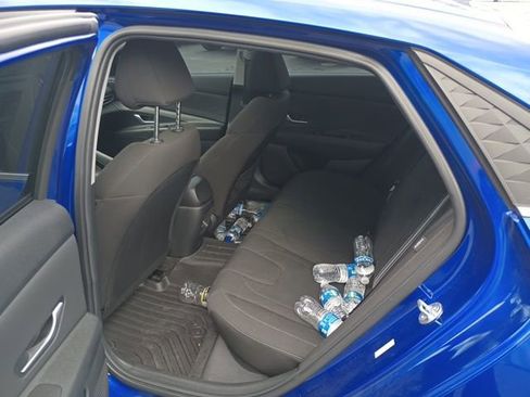 Used 2025 Hyundai Elantra SEL FWD image 7