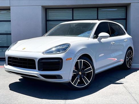 Certified 2022 Porsche Cayenne GTS AWD/4WD image 1
