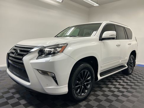 Used 2018 Lexus GX 460 Premium image 3