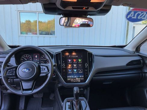 Used 2024 Subaru Crosstrek 2.5i Limited image 3