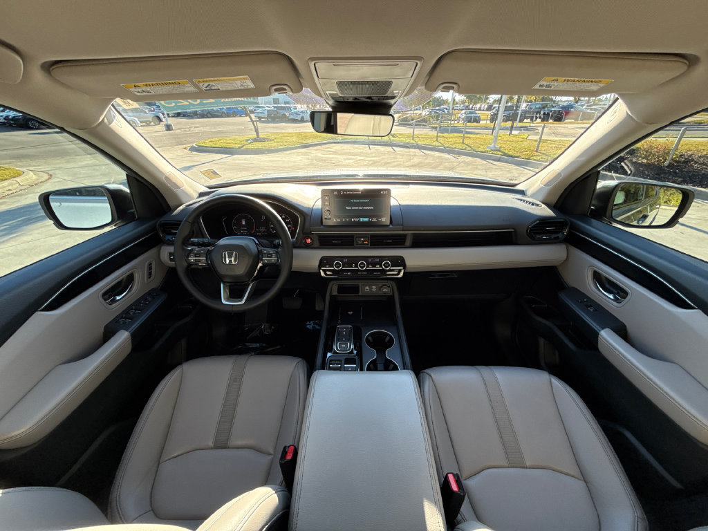 Certified 2025 Honda Pilot EX-L image 17