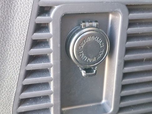 Used 2025 Subaru Ascent Premium image 28