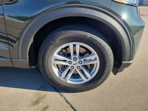Used 2023 Ford Explorer XLT w/ Equipment Group 202A image 10