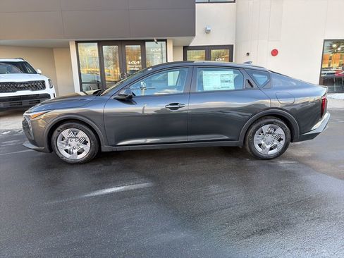 New 2025 Kia K4 LX image 2