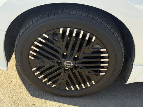 Used 2024 Nissan Leaf SV Plus image 35