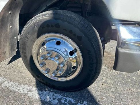 Used 2006 Ford E-350 and Econoline 350 Super Duty image 24