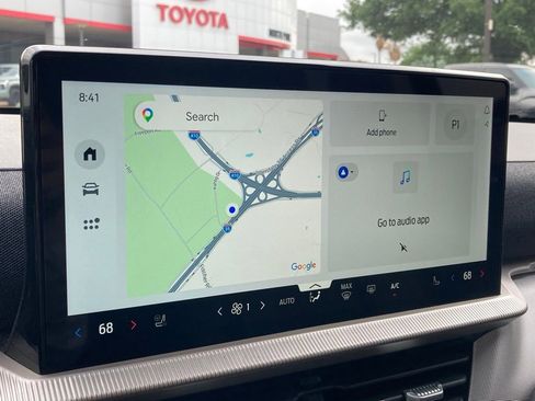 Used 2025 Ford Explorer Active w/ Active Comfort Package image 21