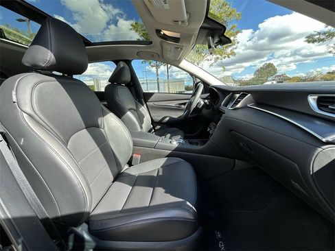 Certified 2023 INFINITI QX50 Luxe image 25