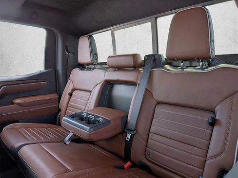 Used 2024 GMC Sierra 1500 Denali Ultimate image 16