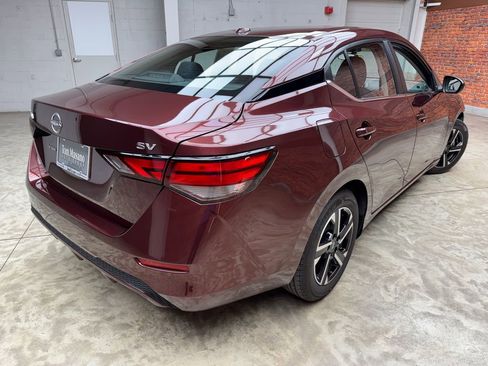 Used 2024 Nissan Sentra SV FWD image 5