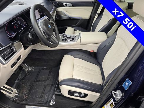 Used 2022 BMW X7 M50i w/ Dynamic Handling Package image 8