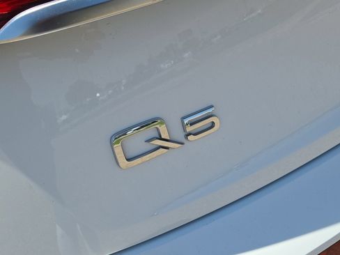 Used 2024 Audi Q5 2.0T Premium Plus AWD/4WD image 12