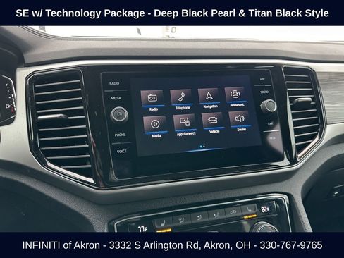 Used 2022 Volkswagen Atlas Cross Sport SE image 56