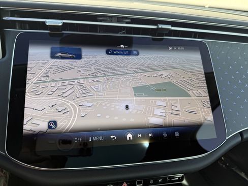 Used 2025 Mercedes-Benz E 350 Sedan image 11